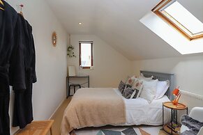 Priory Barn Apartment
