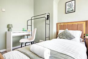 Modern Bed Apartment