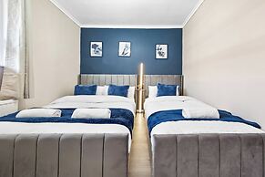 Modern Bed Apartment