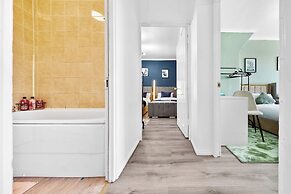 Modern Bed Apartment