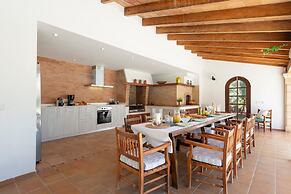 Villa Can Toni in Port de Pollen a