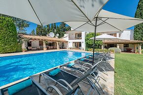 Villa Can Toni in Port de Pollen a