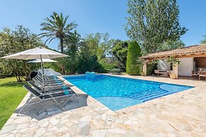 Villa Can Toni in Port de Pollen a