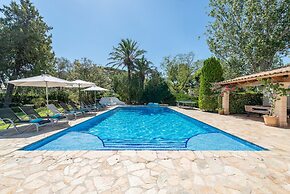 Villa Can Toni in Port de Pollen a