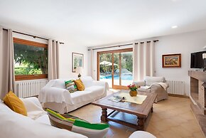 Villa Can Toni in Port de Pollen a