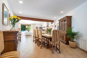 Villa Can Toni in Port de Pollen a