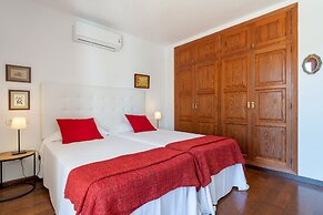 Villa Can Toni in Port de Pollen a