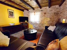 Authentic Istrian Holiday Home for Unforgettable Stays