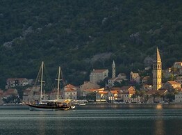 Charming Seaside Escape in Kotor