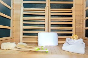 Palm Beach Paradise | Villa w/ Beach, Pool, Cinema & Tiki