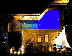 Palm Beach Paradise | Villa w/ Beach, Pool, Cinema & Tiki