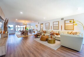 Palm Beach Paradise | Villa w/ Beach, Pool, Cinema & Tiki