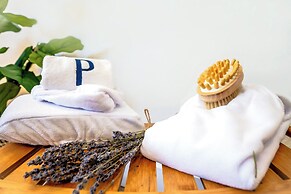 Palm Beach Paradise | Villa w/ Beach, Pool, Cinema & Tiki