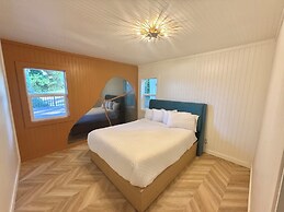 The Florentine Waterfront Hotel