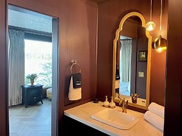The Florentine Waterfront Hotel