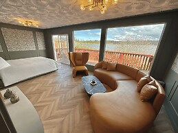 The Florentine Waterfront Hotel