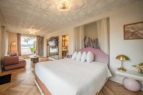 The Florentine Waterfront Hotel