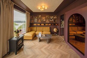 The Florentine Waterfront Hotel