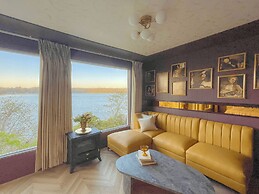 The Florentine Waterfront Hotel