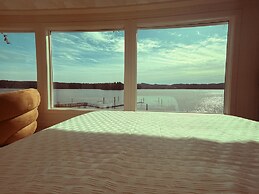 The Florentine Waterfront Hotel