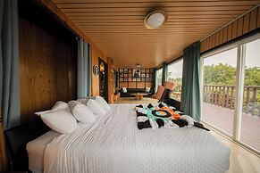 The Florentine Waterfront Hotel