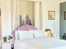 The Florentine Waterfront Hotel