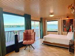 The Florentine Waterfront Hotel