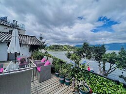 Dali Shuanglang sea view hotel