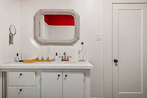 Downtown Sustainable Garden House