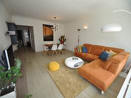 Modern 5th Floor Apartment