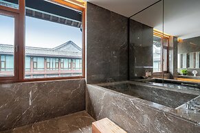 Yangzhou Seclusive Life Hot Spring Resort