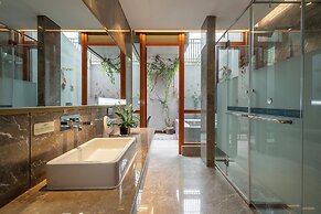 Yangzhou Seclusive Life Hot Spring Resort