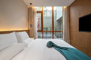 Yangzhou Seclusive Life Hot Spring Resort