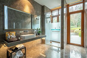 Yangzhou Seclusive Life Hot Spring Resort