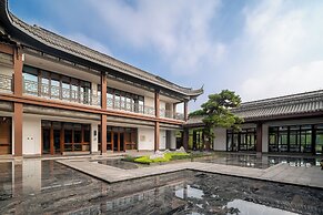 Yangzhou Seclusive Life Hot Spring Resort