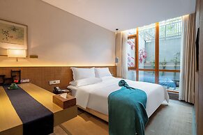 Yangzhou Seclusive Life Hot Spring Resort