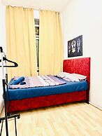 4BR Stay for 8 Near FAC Stadium