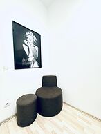 4BR Stay for 8 Near FAC Stadium