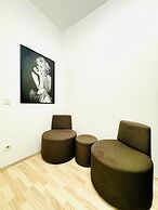 4BR Stay for 8 Near FAC Stadium