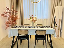 CityHome-3BRs 2Baths Jing'An Temple