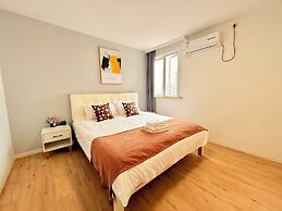 CityHome-3BRs 2Baths Jing'An Temple