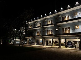 LA MILLIONAIRE LUXURY RESORT