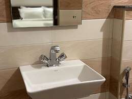 LA MILLIONAIRE LUXURY RESORT