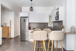 Selesta - 2 Bedroom Apartment in Athens