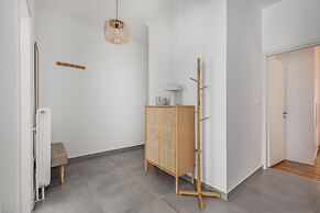 Selesta - 2 Bedroom Apartment in Athens