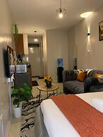 Lux Suites Coral Bells Studio Apartments