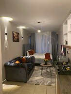 Lux Suites Coral Bells Studio Apartments