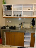 Lux Suites Coral Bells Studio Apartments