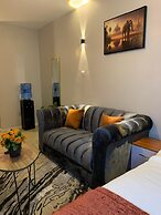 Lux Suites Coral Bells Studio Apartments