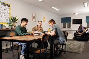 Student Only St Peters Court